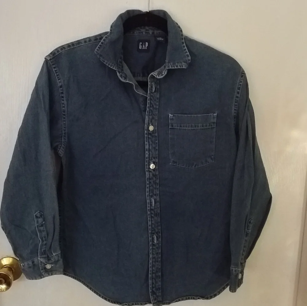 GAP DENIM SHIRT Long Sleeve Button Classic Blue front pocket Size L(10)